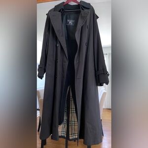 Vintage Burberrys Black Trench Coat 42Long with Removable Wool Liner & Collar